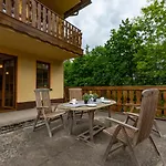 Vacationclub - Nadrzeczna 2B Apartament 4